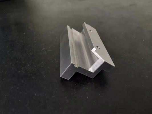 La precisión del engranaje del cortacéspedes trabajó a máquina la oxidación anódica del   de las piezas del hardware de los muebles de las piezas