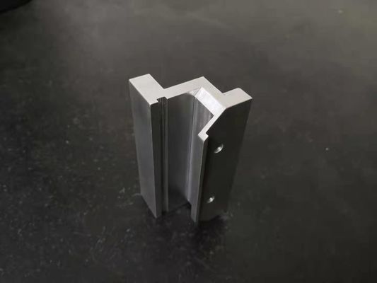La precisión del engranaje del cortacéspedes trabajó a máquina la oxidación anódica del   de las piezas del hardware de los muebles de las piezas