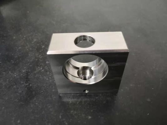 Maquinaria 4 AXIS del semiconductor que trabaja a máquina componentes trabajados a máquina del acero inoxidable
