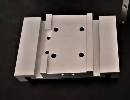 Piezas que trabajan a máquina de anodización del metal de la precisión del color para la maquinaria agrícola