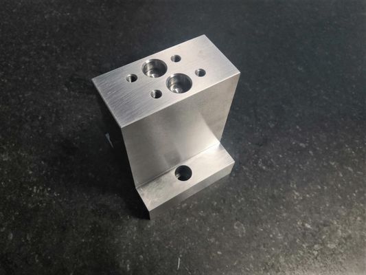 Piezas mecánicas Ra0.4 HRC63 de la precisión de la concentricidad 0.02m m